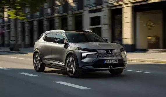 SUV cỡ C Mitsubishi Eclipse Cross quay trở lại thị trường, thiết kế "na ná" Xforce