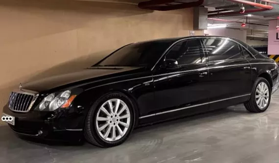 Sở hữu chiều dài khủng, đây là cách tài xế "già" xử lý Maybach 62S trong hầm gửi xe