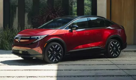 Với ô tô điện giá rẻ Leaf, Nissan đã làm được điều mà Tesla khẳng định là "bất khả thi"