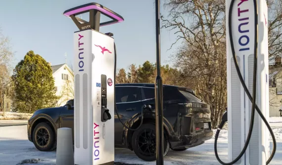 Porsche cuối cùng thừa nhận thất bại của xe điện, sắp ra mắt các mẫu xe đốt trong mới