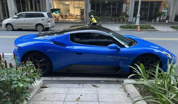 Maserati MC20 Blu Infinito độc nhất Việt Nam tái xuất