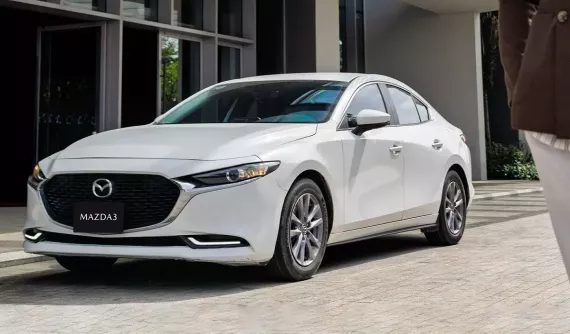 Doanh số sedan hạng C tháng 8/2025: Thấp kỷ lục