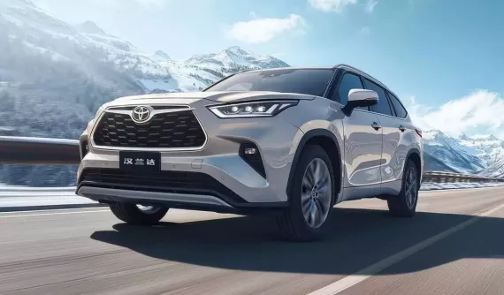 Toyota Highlander 2026 trình làng với màn hình lớn hơn và ít nút bấm hơn