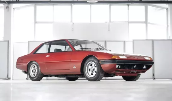Cận cảnh Ferrari 365 GT4 1973 thuộc sở hữu của nhà vô địch F1 Niki Lauda