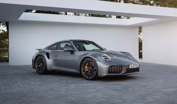 Porsche nhận cọc cho 911 Turbo S tại Việt Nam, giao xe vào năm sau