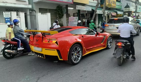 Chevrolet Corvette C7 Z06 mang phong cách Iron Man ở Việt Nam