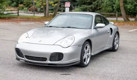 Cận cảnh Porsche 911 Turbo 996 mà các dân chơi xe đang tìm kiếm