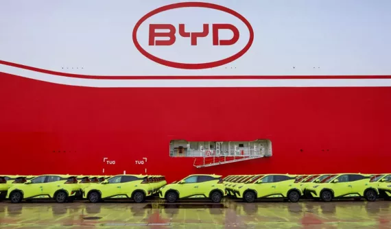 Trung Quốc chính thức kìm hãm đà bùng nổ xuất khẩu ô tô điện