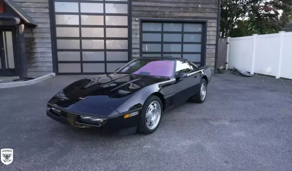 Bố qua đời, con trai lôi chiếc Corvette ZR1 mới chạy 933 km nhưng đỗ trong nhà kho đã 31 năm ra bên ngoài để bán