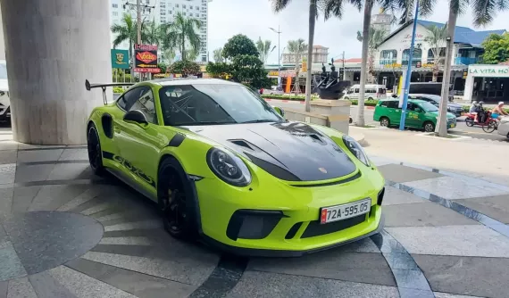 Chi tiết Porsche 911 GT3 RS Weisach Package độc nhất Việt Nam của doanh nhân Vũng Tàu