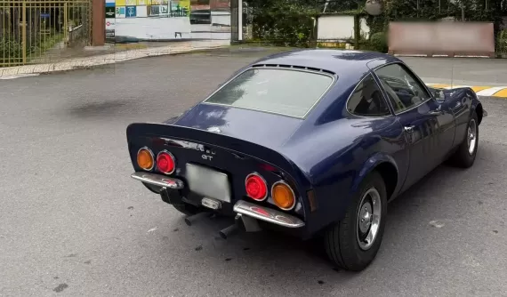 "Qua" Vũ âm thầm mua thêm xe Opel GT: Kiểu dáng độc lạ, màu sơn khác biệt so với xe đầu