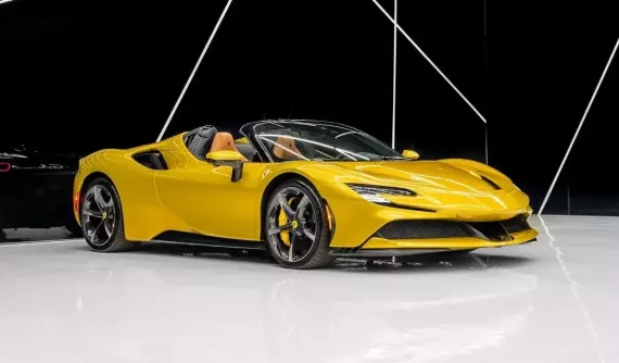 Ferrari SF90 Spider 2022 hoàn toàn mới đang tìm khách với giá hơn nửa triệu đô la