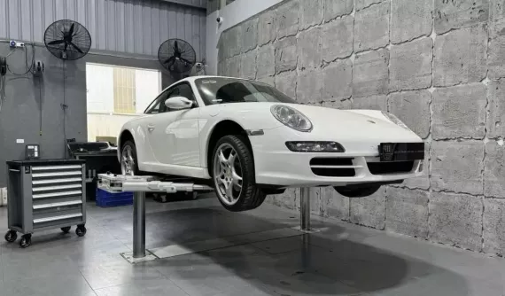 Săn lùng Porsche 911 997 dưới hầm xe Hà Nội: Có dính bụi đấy nhưng mọi thứ khác đều ngon lành