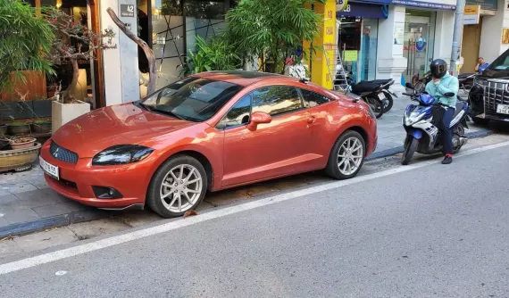 Hàng hiếm Mitsubishi Eclipse tái xuất tại Hà Nội