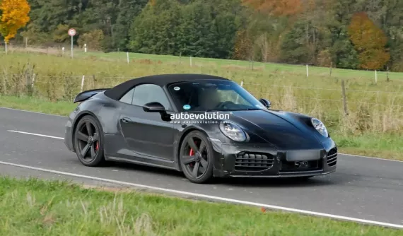 Đây có thể là Porsche 911 Turbo Touring Cabriolet 2026?
