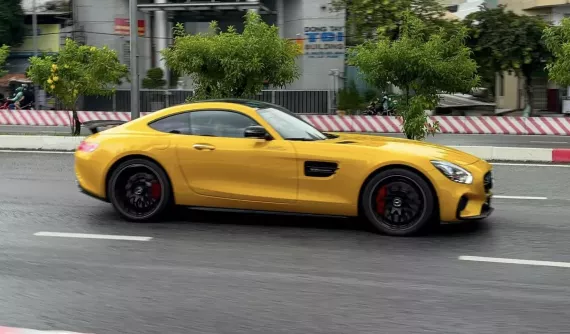 Doanh nhân Quốc Cường cho siêu xe Mercedes-AMG GT S Edition 1 tái xuất