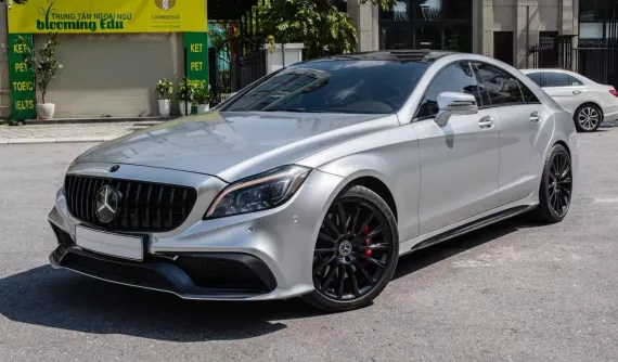 Cận cảnh 1 trong 2 xe Mercedes-Benz CLS 500 2015 về Việt Nam nay được chào bán