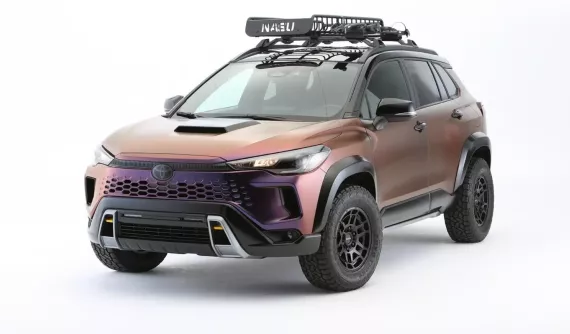 Cận cảnh Toyota Corolla Cross Nasu Edition 2025 ra mắt tại triển lãm SEMA