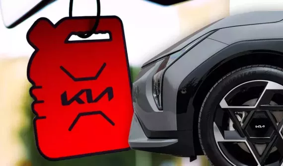 Kia ra mắt giấy thơm treo ô tô mùi… xăng dành cho người lái xe "nghiện" xe xăng
