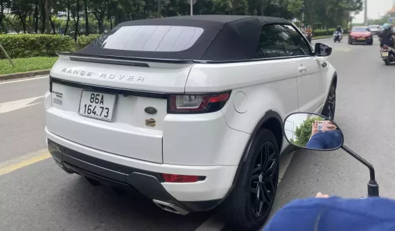 Range Rover Evoque mui trần đầu tiên về Việt Nam mang biển số của Lâm Đồng