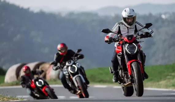 Ducati Monster 2026 ra mắt với nhiều cải tiến thú vị, cân nặng chỉ còn 175 kg