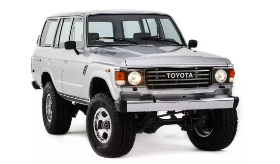 Toyota hồi sinh huyền thoại Land Cruiser FJ60 với bất ngờ lớn nằm bên dưới nắp ca-pô