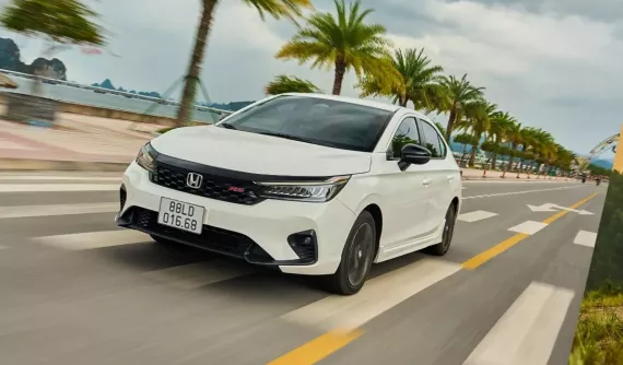 Doanh số sedan hạng B tháng 9/2025: Duy nhất Honda City "cắm đầu"