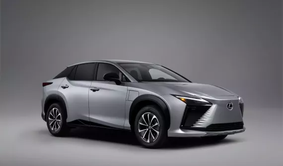 Cận cảnh Lexus RZ 2026 mới ra mắt, giá từ 1,2 tỷ đồng