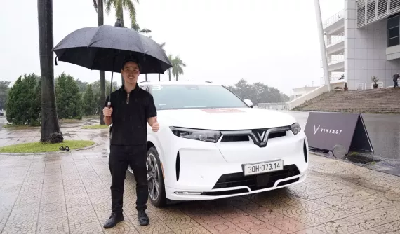 Doanh nhân Hà Nội nói về VinFast VF 9: Sang trọng, đẳng cấp và quá hời về chi phí