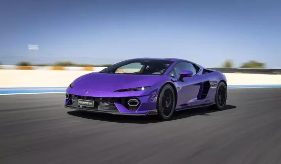 Ấn tượng với giá bán siêu xe Lamborghini Temerario tại Việt Nam