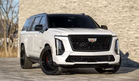 Tìm hiểu về chiếc xe Cadillac Escalade ESV 2025 có giá cao hơn cả Lamborghini Urus