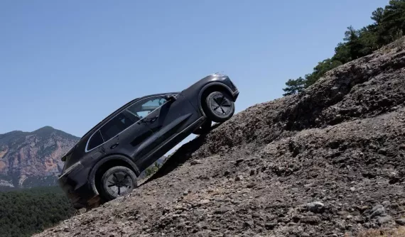 Chi tiết nhất về xe điện Porsche Cayenne sẽ ra mắt vào tuần sau