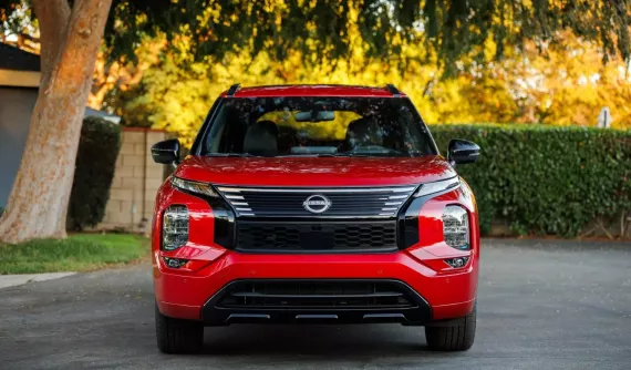 Đánh giá nhanh Nissan X-Trail 2026: Bản sao của Mitsubishi Outlander khiến không ít người bất ngờ