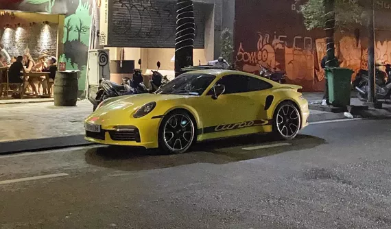 "Mai vàng" Porsche 911 Turbo S độc nhất Việt Nam với biển số ai nhìn cũng ưng