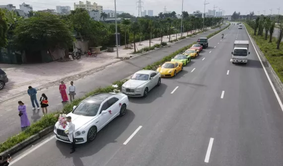 Dàn siêu xe chục tỷ đồng làm xe hoa tại Hà Nội: Tận 2 chiếc Lamborghini Aventador "SVJ"