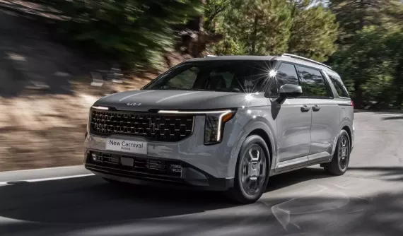 Kia Carnival bản tiết kiệm xăng nhận ưu đãi cao nhất trong năm, lên đến 80 triệu đồng