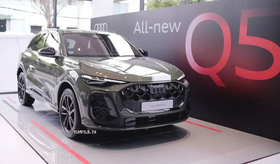 Audi Q5 thế hệ mới được trưng bày tại Việt Nam, chờ bán ra vào năm sau