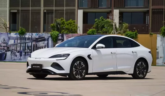 BYD Seal được khuyến mãi đến 100 triệu đồng tại Việt Nam để xả hàng tồn