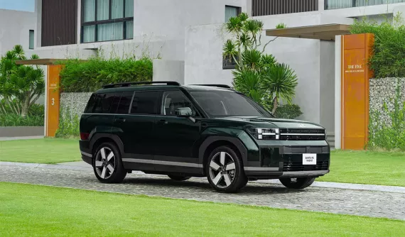 Hyundai Santa Fe Hybrid 2026 được giới thiệu với khách Việt, giá từ 1,369 tỷ đồng