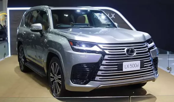 Phiên bản máy dầu của "chuyên cơ mặt đất" Lexus LX đặt chân đến Đông Nam Á với giá "chát"