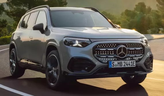 Mercedes-Benz GLB 2026 chính thức trình làng dưới dạng SUV điện 7 chỗ, lắp được cùng lúc 5 ghế trẻ em