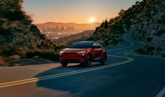 Cận cảnh Subaru Uncharted 2026 với giá từ 921 triệu đồng