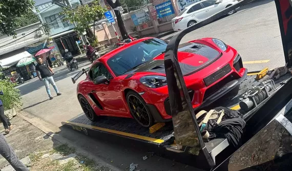 Porsche 718 Cayman GT4 RS chiếc đầu tiên ở Việt Nam đây rồi, giá có thể gấp 4 lần xe tiêu chuẩn