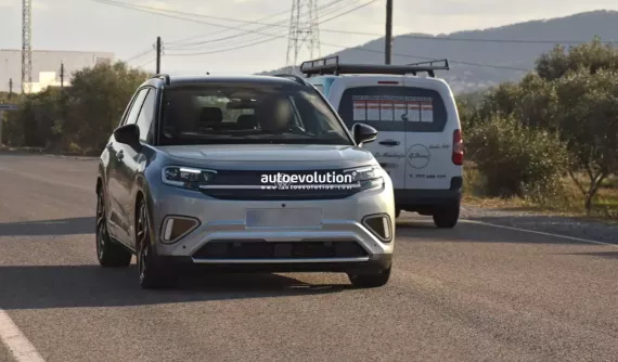 Volkswagen ID. Cross 2026 bản sản xuất bị bắt gặp trên đường