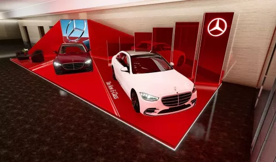 Mercedes-Benz trưng bày tại JW Marriott Hà Nội mùa Giáng sinh