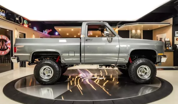 Chevrolet Silverado 1987 là chiếc xe bán tải nhiều người mơ ước nhưng...