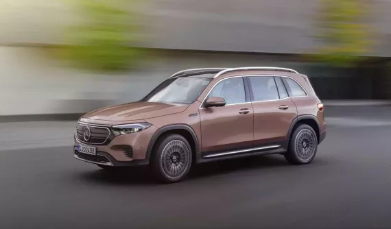 Mercedes-Benz triệu hồi xe EQB do pin có thể bị lỗi bên trong