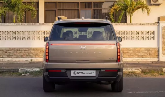 Liệu bạn có thích kiểu đèn hậu mới trên Hyundai Santa Fe 2027?
