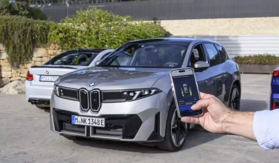 BMW ra mắt iX3 hoàn toàn mới với trợ lý ảo Alexa+ và gói trang bị Heart of Joy tại Las Vegas