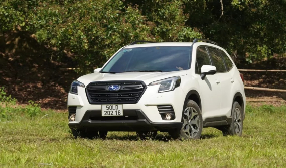Chưa bán hết xe đời cũ, Subaru giảm giá hơn 300 triệu đồng cho Forester để xả hàng